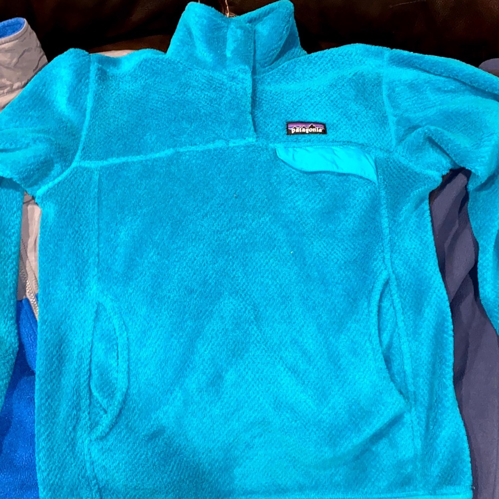 Women’s Patagonia fleece pullover (M)